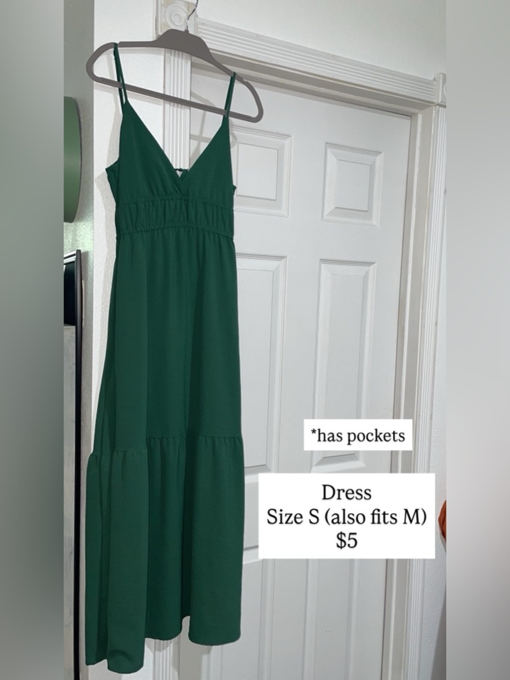 Women’s Emerald Green V-Neck Maxi Dress with Pockets